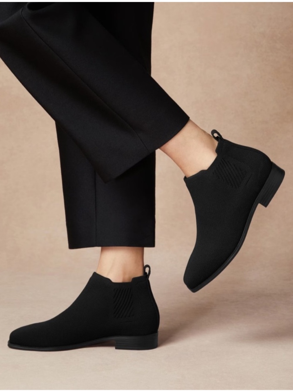 Vivaia Ryan Black Chelsea Boots Sz 40.5 Black Bootie 9/9.5 US
